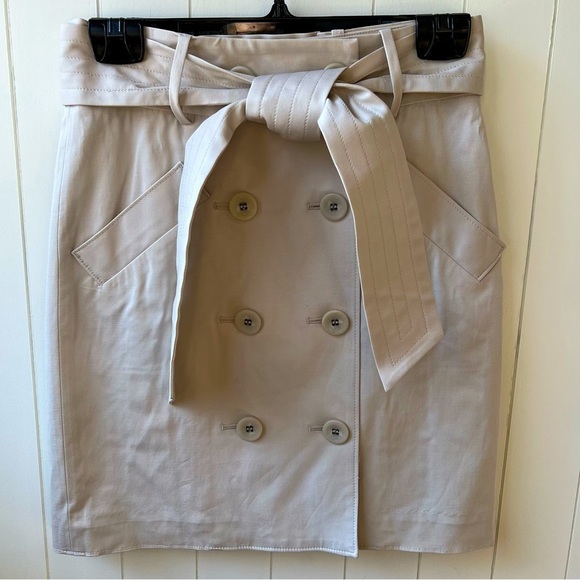 Club Monaco Dresses & Skirts - Club Monaco Women’s Mini Crème Skirt, Button Down Belted, Size 0